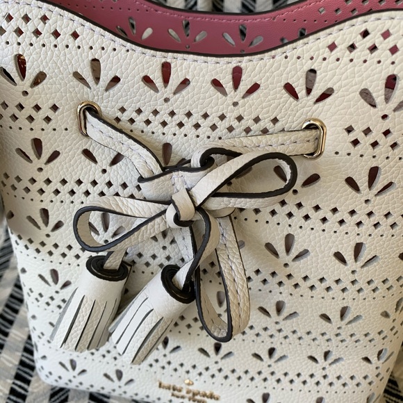 Kate spade small white drawstring bucket crossbody - Picture 3 of 8
